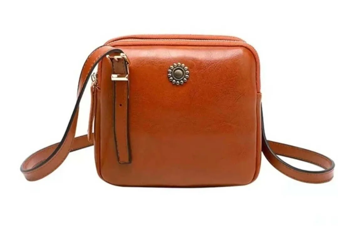 Bag - Shoulder - tan leather square