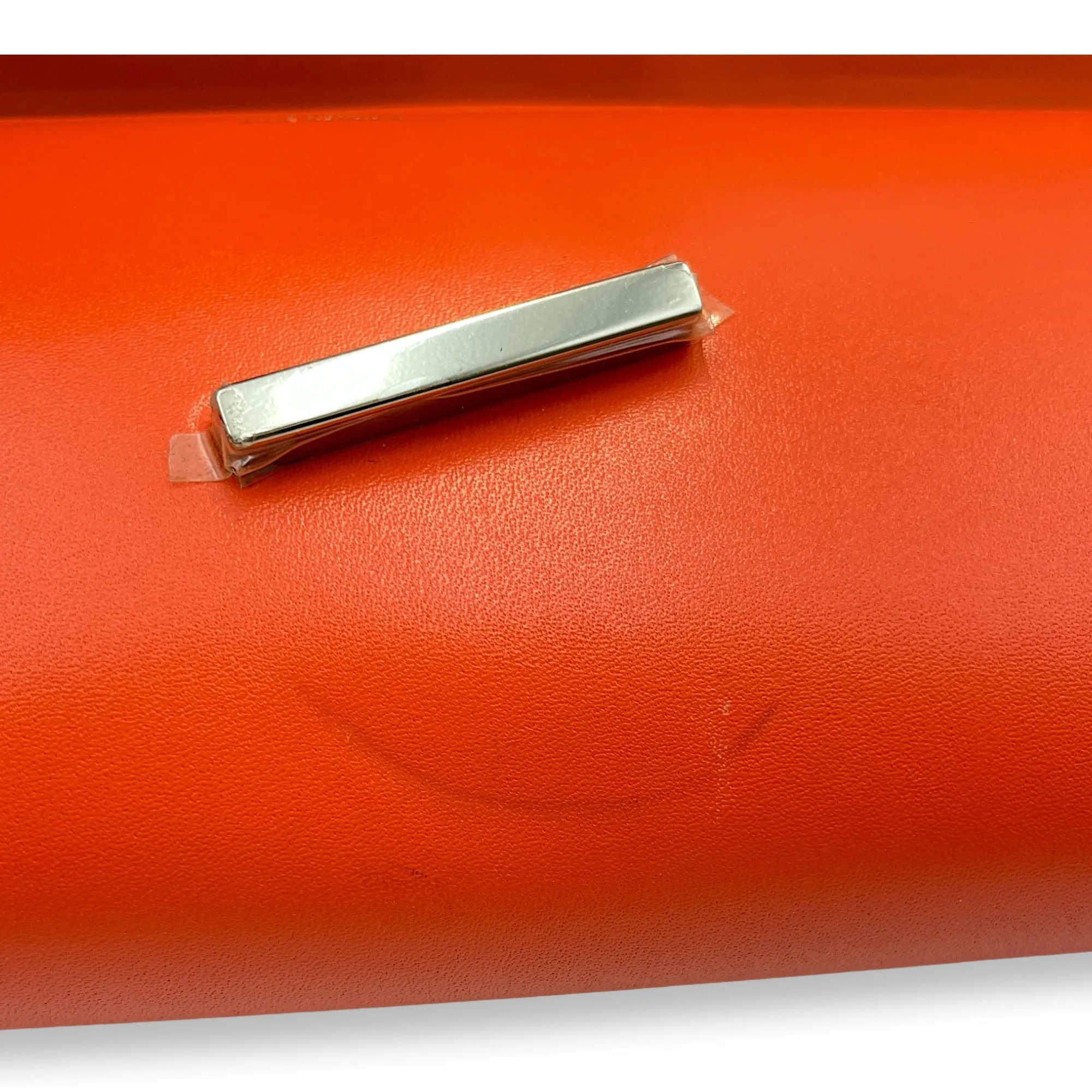 Egee Clutch Orange Poppy in Tadelakt, Palladium hardware