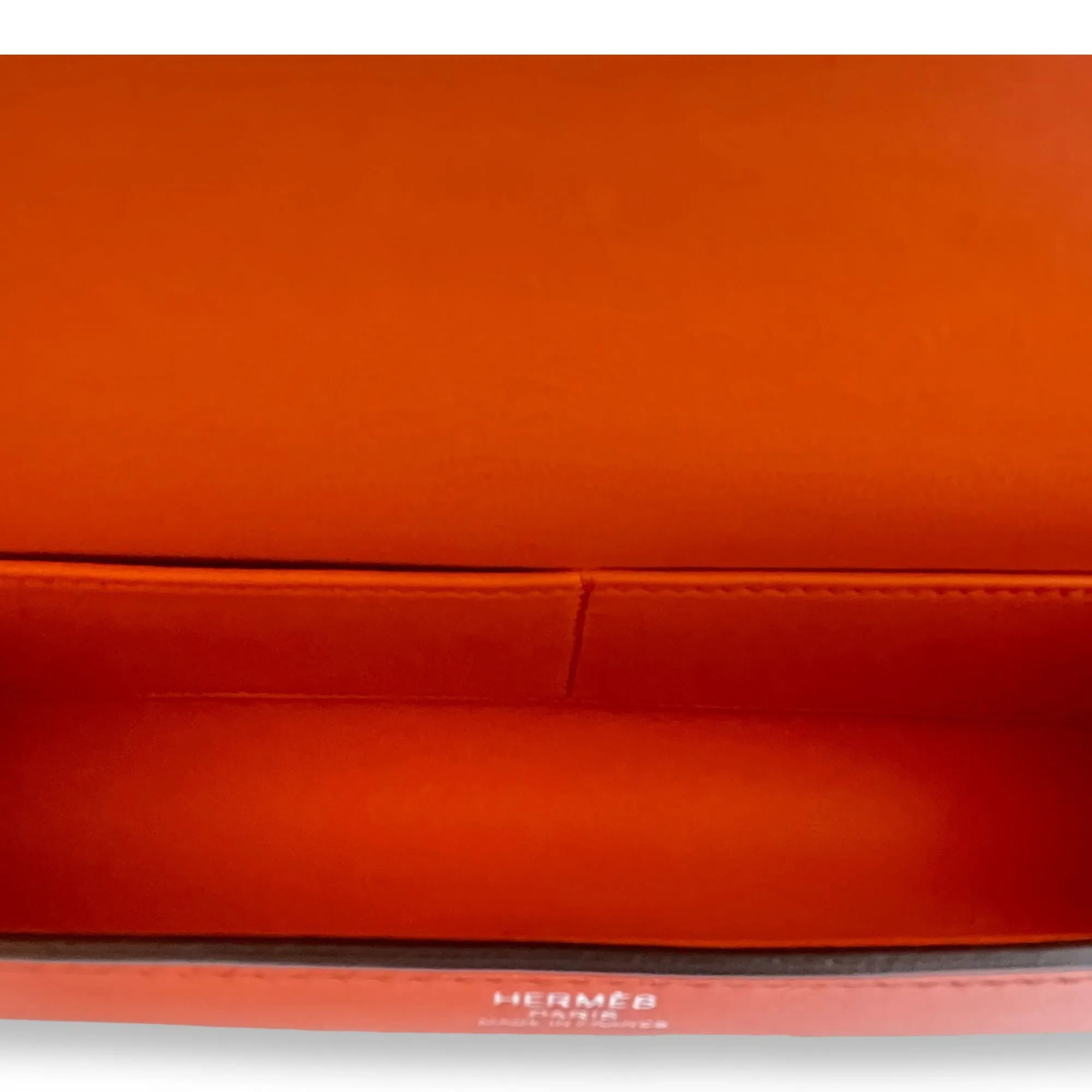 Egee Clutch Orange Poppy in Tadelakt, Palladium hardware