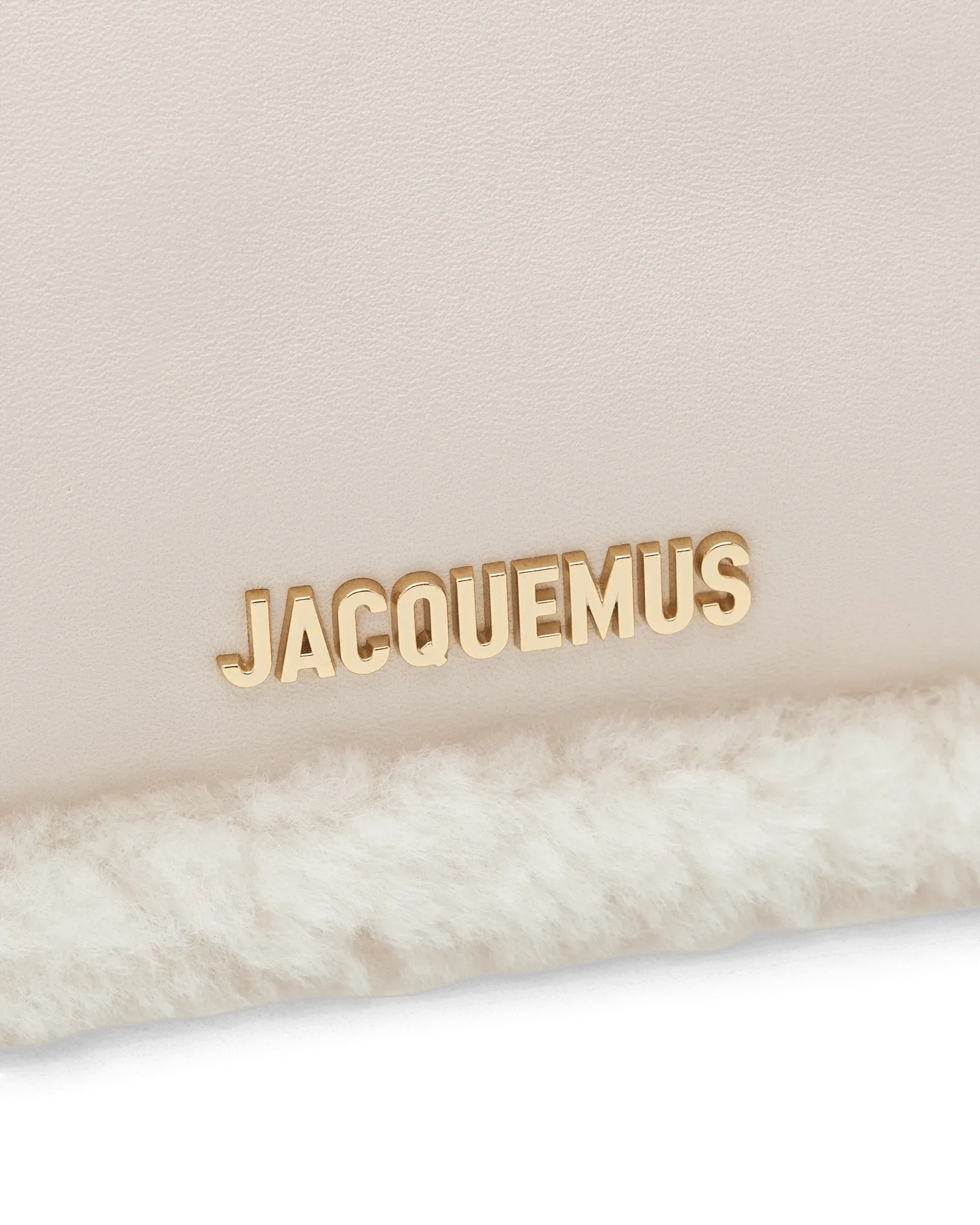 Le Bisou Doux Shoulder Bag