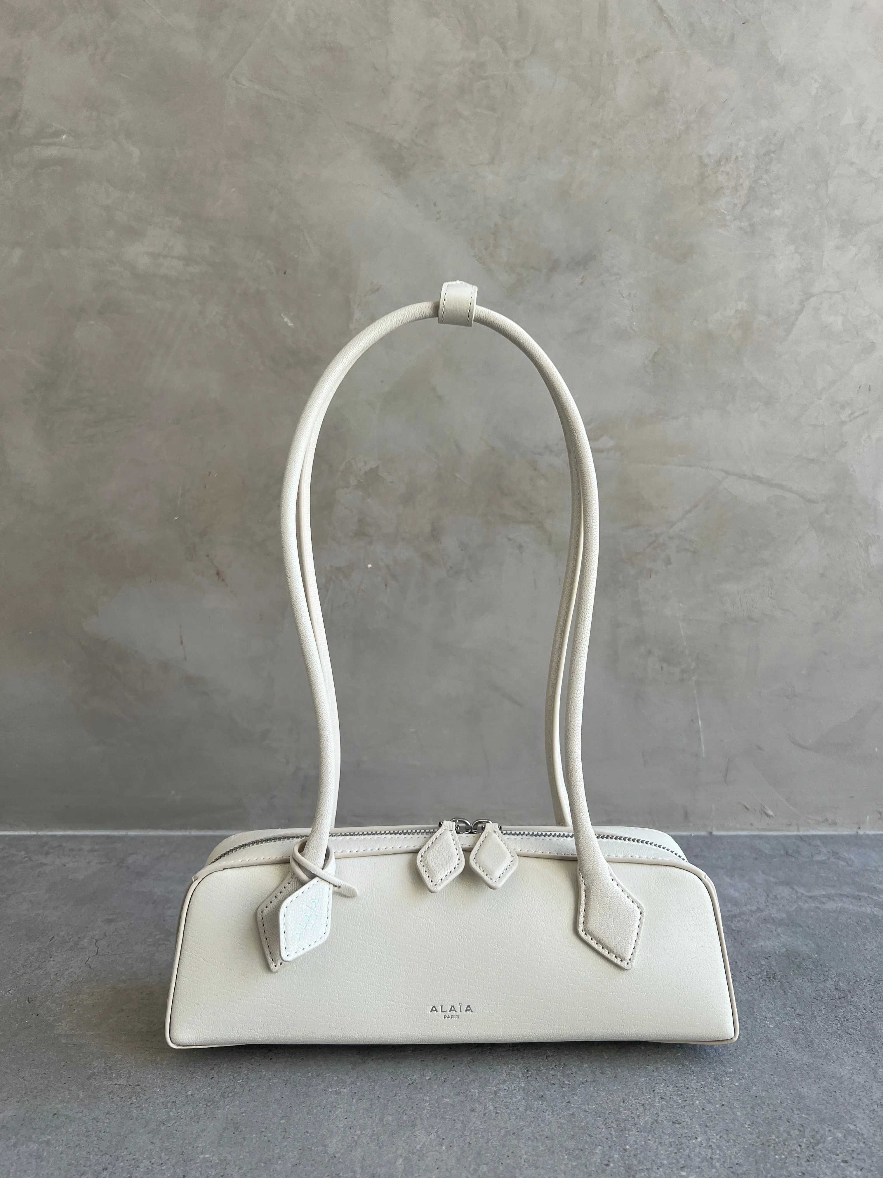 Le Teckel Small Goat, Ivory